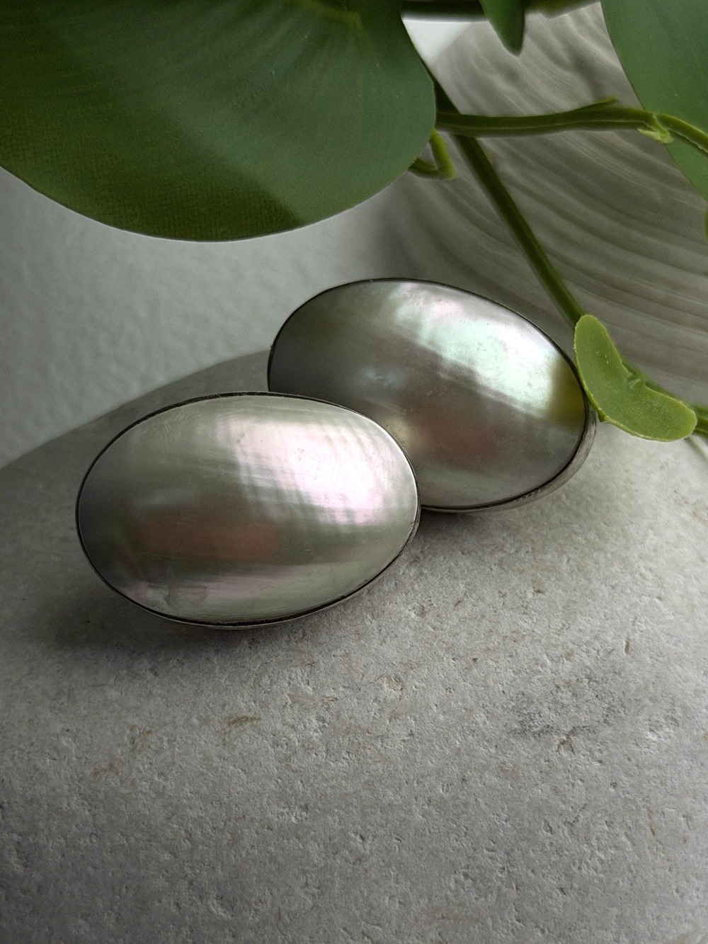 Vintage Clip-On 925 Sterling White Mother of Pearl Abalone Silver Earrings